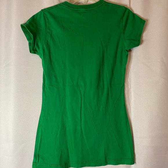 Oh Snap Christmas tee. Size M - Picture 2 of 5